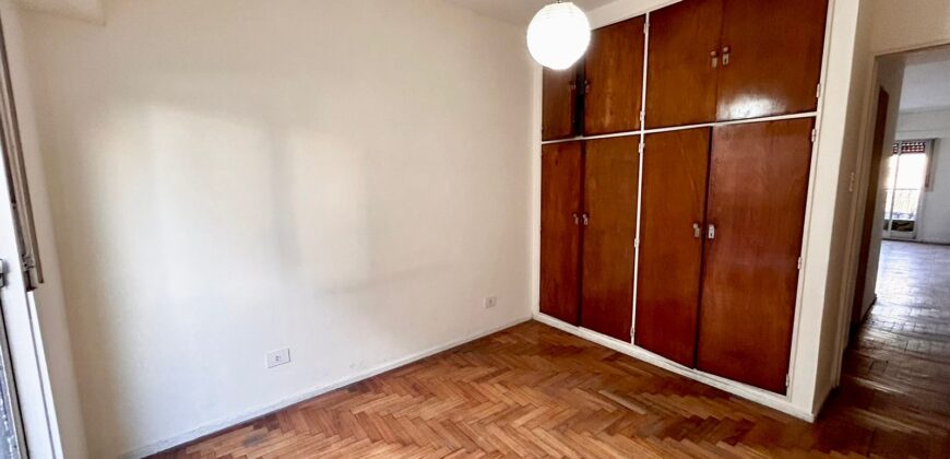 Departamento 2 ambientes con 2 balcones, super luminoso!