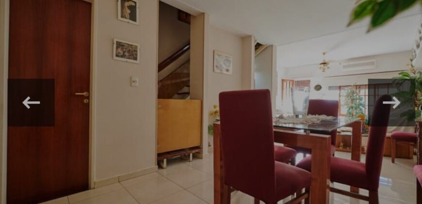 Hermoso Triplex residencial de 5 ambientes con jardín y parrilla