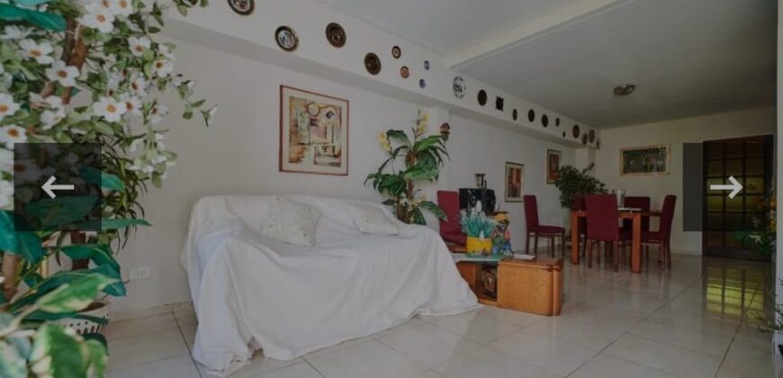 Hermoso Triplex residencial de 5 ambientes con jardín y parrilla