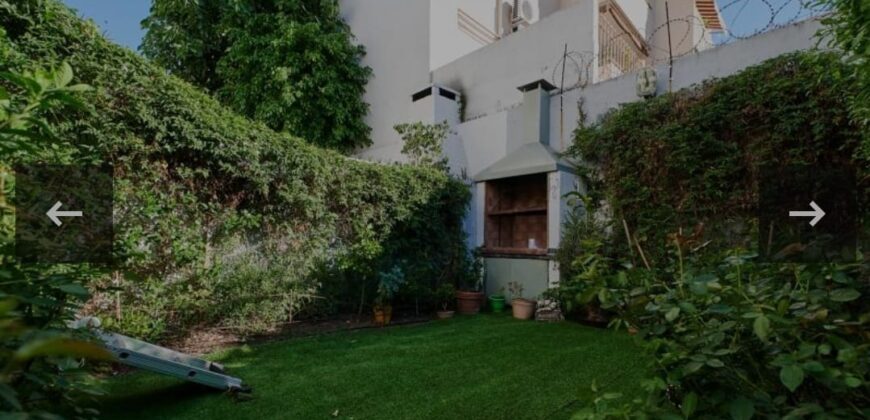 Hermoso Triplex residencial de 5 ambientes con jardín y parrilla