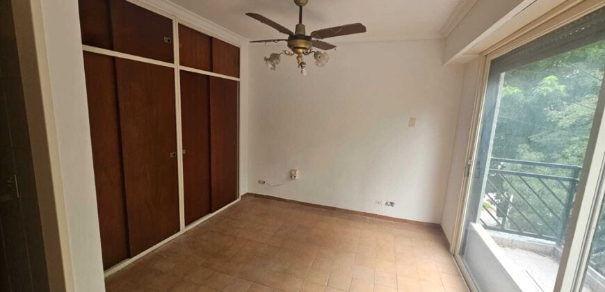 Oportunidad PH 2 ambientes al frente en venta Sin expensas – Villa Urquiza (límite Coghlan)